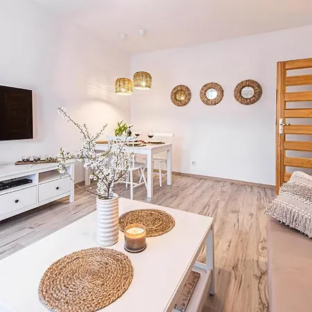 No 6 - Appartement *